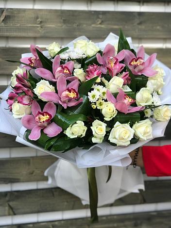 Букет цветов из: Розы и Хризантемы в Ставрополе