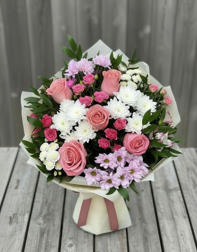 Букет цветов из: Альстромерии, Гвоздики, Розы и Хризантемы в Ставрополе