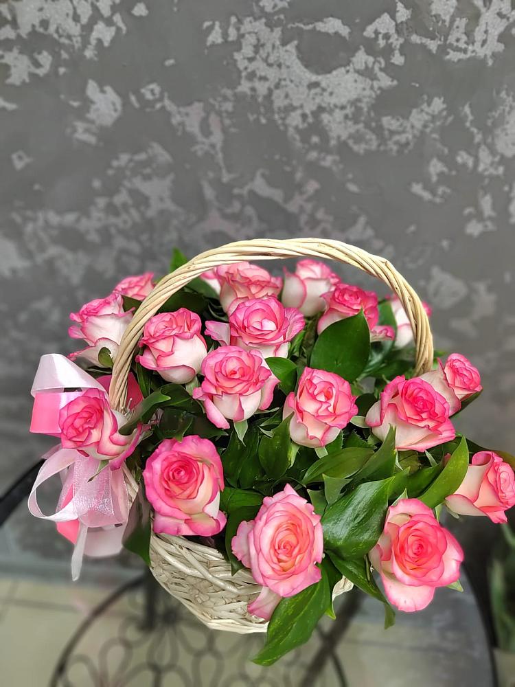 Цветочная композиция из Розы в корзине в Ставрополе
