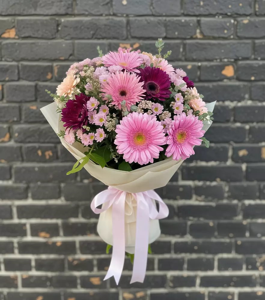 Букет цветов из: Герберы и Хризантемы в Ставрополе