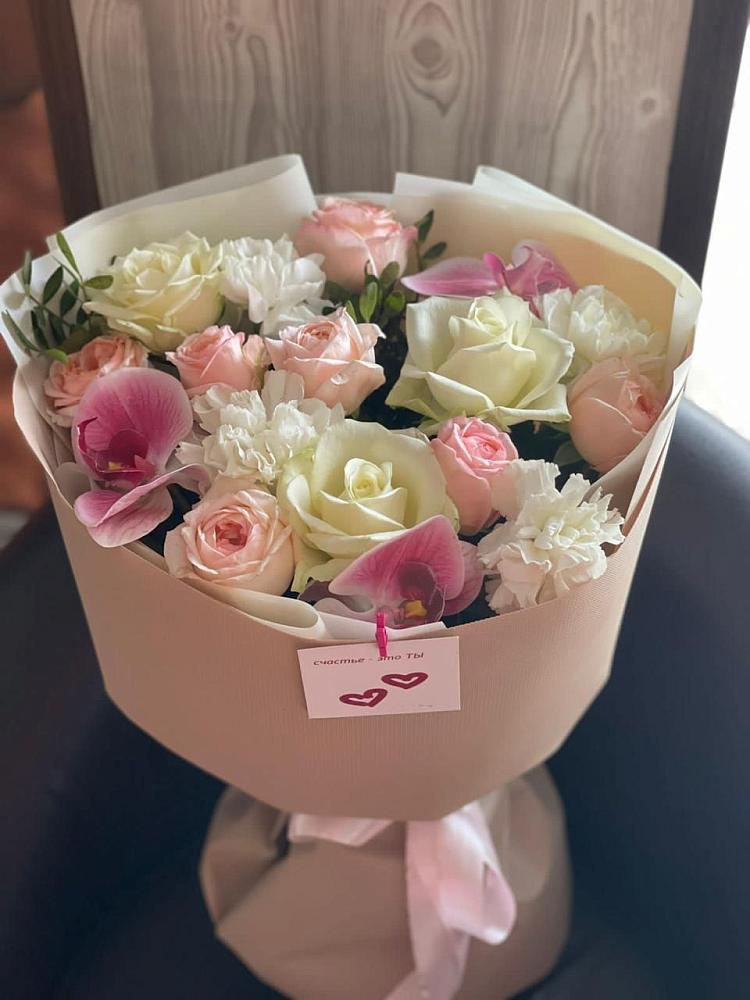 Букет цветов из: Орхидеи, Розы и Гвоздики в Ставрополе