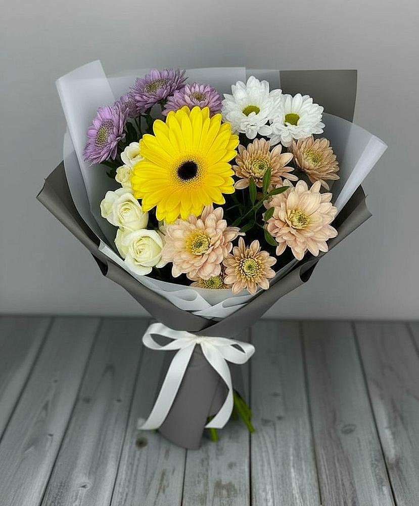Букет цветов из: Розы, Герберы и Хризантемы в Ставрополе