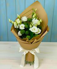 Букет цветов из:  Хризантемы и Лизиантусы в Ставрополе