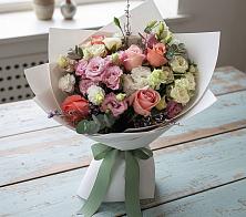 Букет цветов из:  Розы, Лизиантусы и Гвоздики в Ставрополе