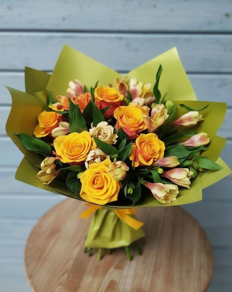 Букет цветов из: Альстромерии и Розы в Ставрополе